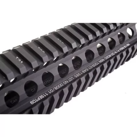 GUARDAMANOS DANIEL DEFENSE 9" NEGRO MADBULL