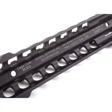 GUARDAMANOS DANIEL DEFENSE 9" NEGRO MADBULL