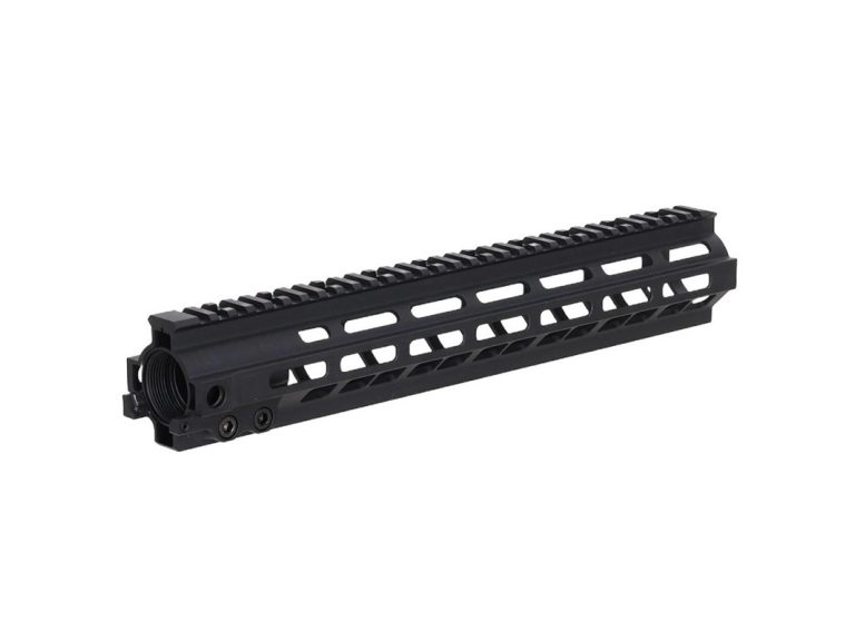 Detalle de los anclajes del guardamanos Specna Arms MK8