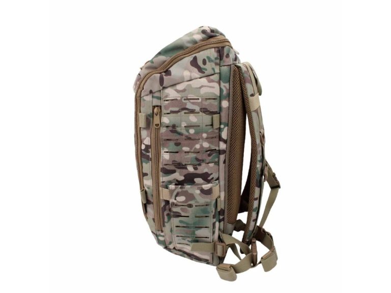 Lateral Mochila Corso Rogue láser 30l multicam vista lateral