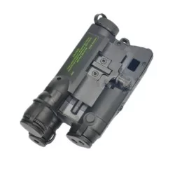 Portabaterías FMA AN/PEQ 16 Negro Dummy, ideal para guardar baterías o uso decorativo.