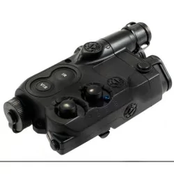 Portabaterías AN/PEQ 16 Negro Dummy, ideal para guardar baterías o como accesorio decorativo.