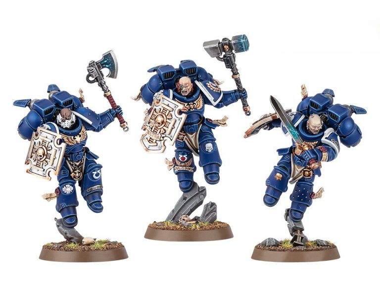 Veteranos de Vanguardia con escudos de combate