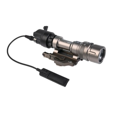 Linterna táctica Element M952V tan, 380 lúmenes, resistente y potente.