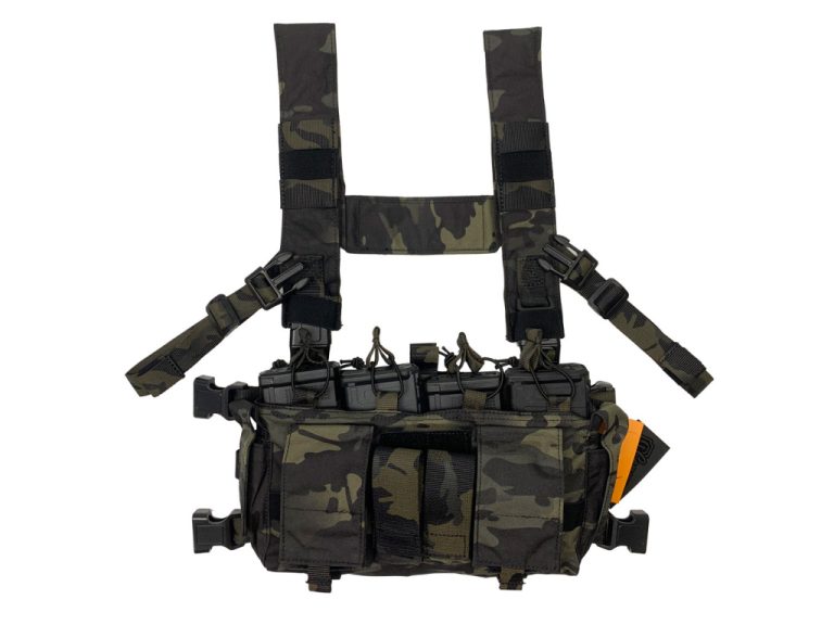 Vista frontal del chaleco Multi Chest Rig Conquer Multicam Black