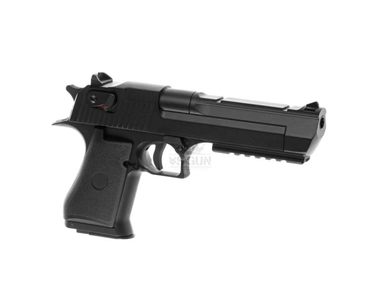 Vista frontal de la pistola Desert Eagle Cyma CM121 negra