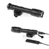 Linterna táctica M600C Scout Weaponlight Night Evolution, potente y resistente.