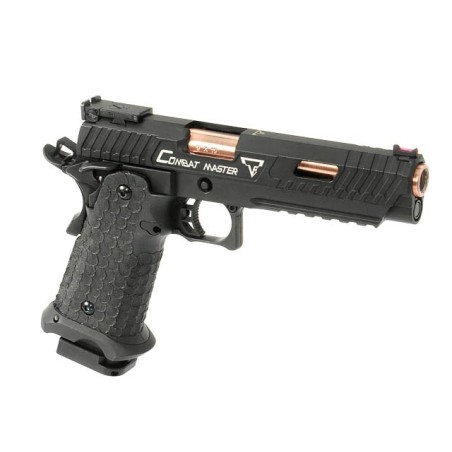 Pistola John Wick 3 TTI Combat Master GBB con marcajes reales y magwell táctico.