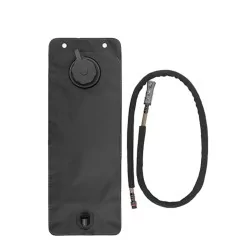Bolsa de hidratación 8Fields Negra 2.5 Litros para actividades al aire libre
