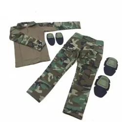 UNIFORME WOODLAND CON RODILLERAS Y CODERAS
