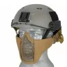 Máscara rejilla + tela para casco Tan con ventilación eficaz y diseño táctico.