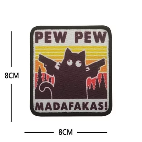 Parche Gato Pistola Multicolor con diseño audaz, bordado y velcro resistente.