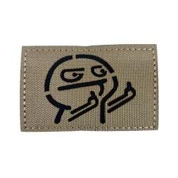 Parche Fuck You Tan con bordado resistente y velcro para fijación segura.