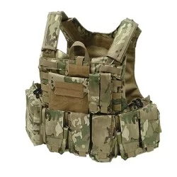 Chaleco Ciras Multicam táctico con cobertura completa y sistema MOLLE